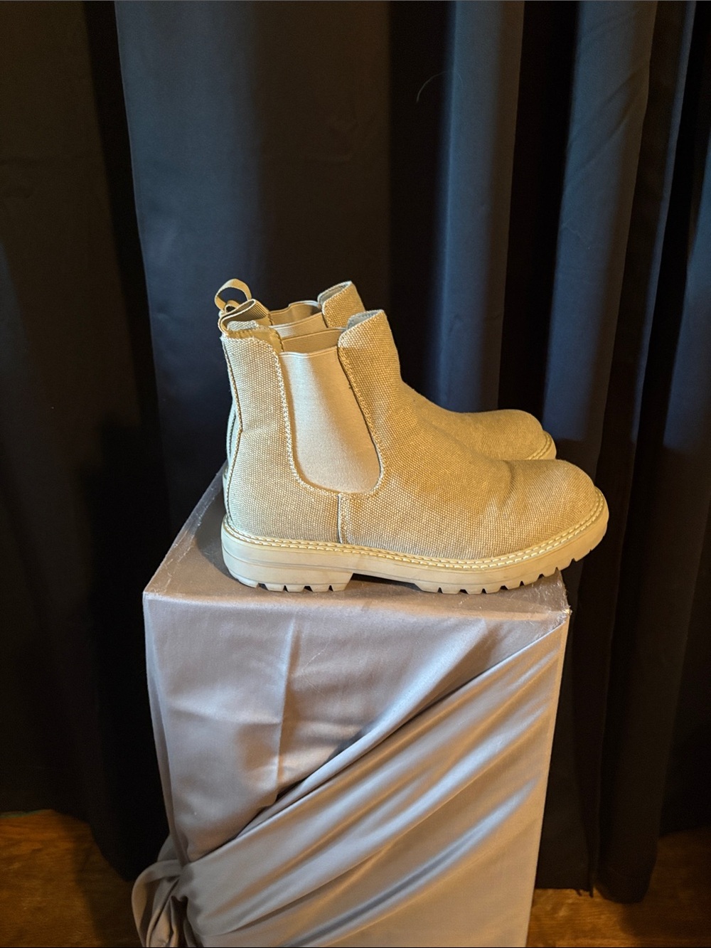 Men's Chukka Chelsea Boots in Tan